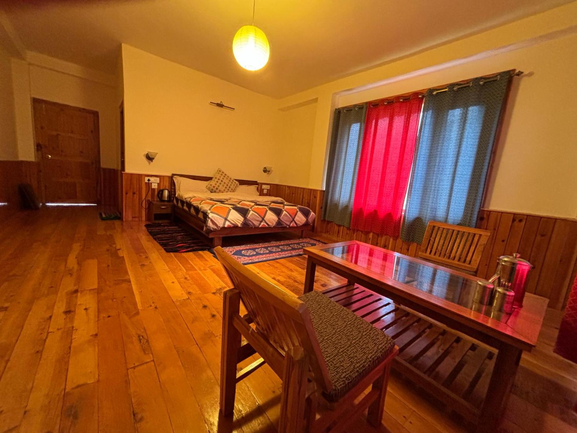 Toshim Homestay Sāngla Buitenkant foto