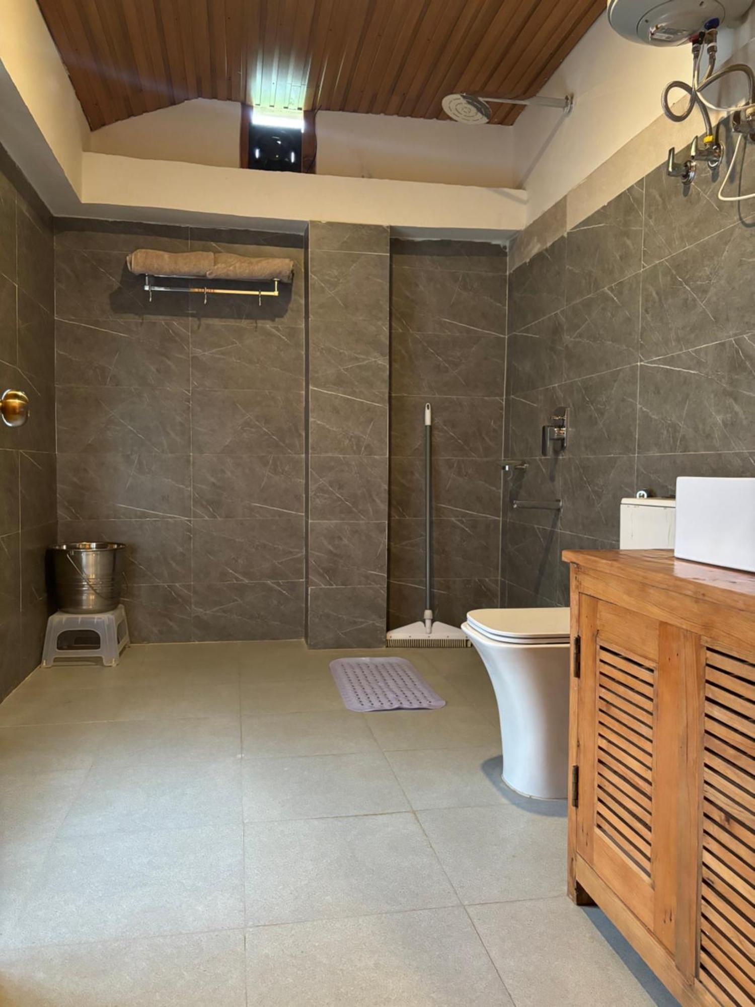 Toshim Homestay Sāngla Buitenkant foto